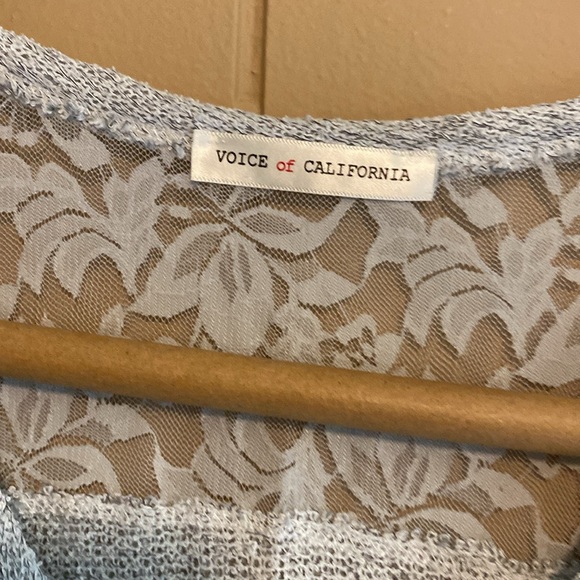 Ladies large voice of California top. Beautiful! - Picture 2 of 5